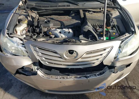 2007 Toyota Camry Le z USA, uszkodzony, nr VIN 4T1BE46K07U535550